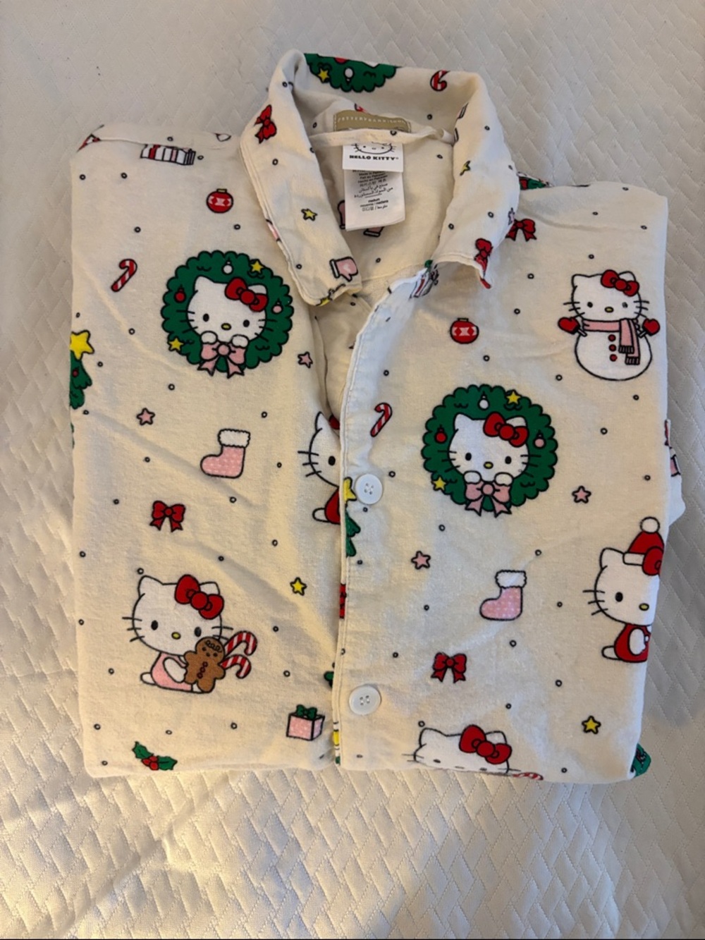 Hello Kitty Christmas Organic Flannel Loose Fit Pajama Set, Medium